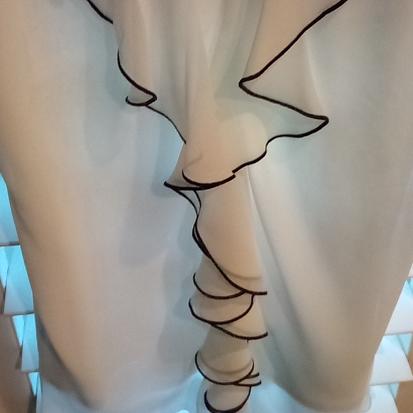 Lace tank - Picture 3 of 5